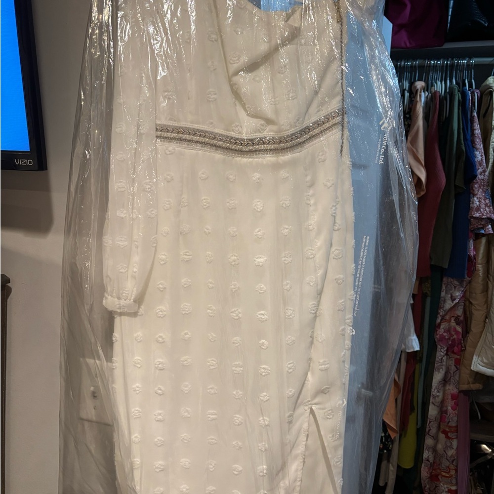 Elegant White Midi Dress